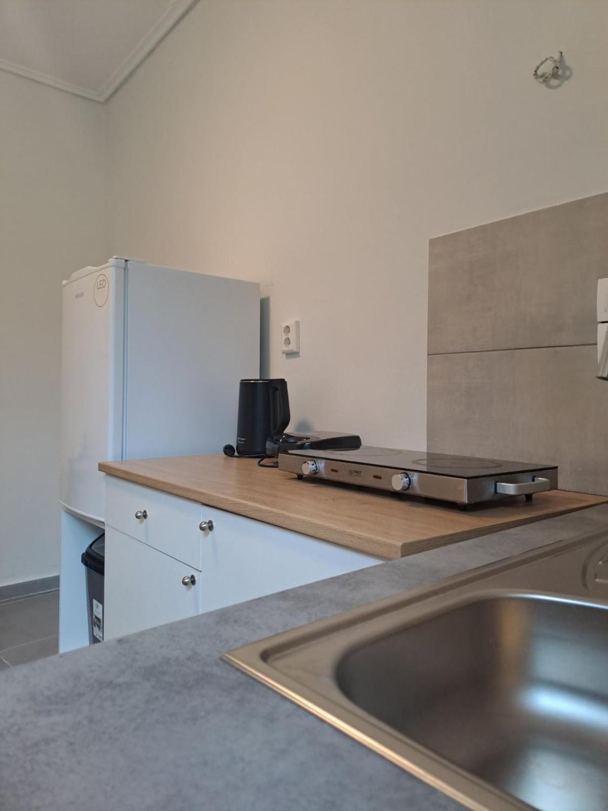 Lysandros Comfortable Apartments In Athens, Near The Metro Buitenkant foto